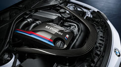 BMW M Performance Motorafdekking, Carbon