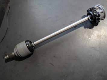 Reinforced tripod drive shaft BMW F8x M2, M3, M4