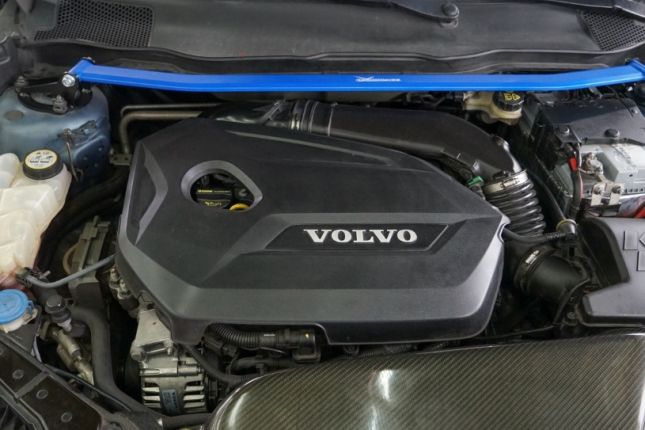 VOLVO V40 '13 -19 voor veerpootbrug - 1PCS / SET