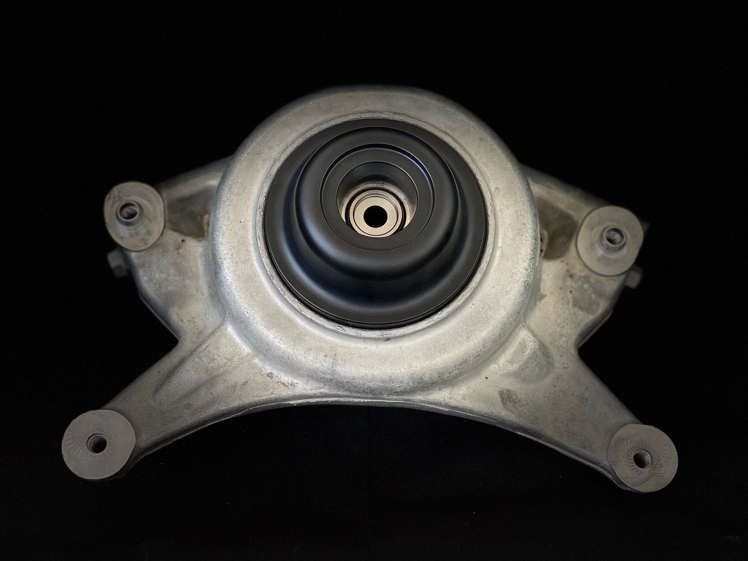 Audi B6/B7/C7 sferische veerpootbevestigingen voor (B6001A0/B6001A1)