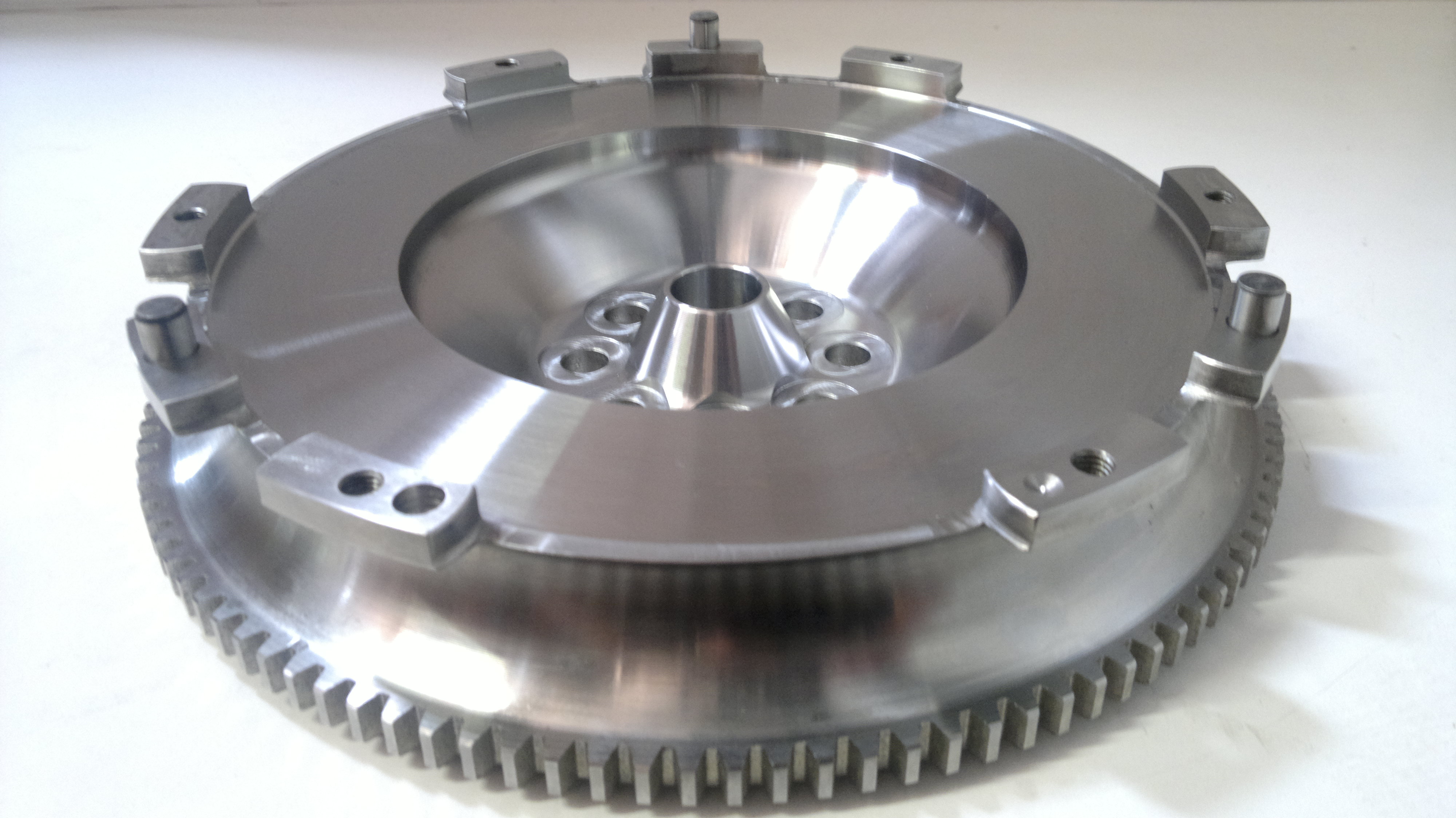 TTV0731 enkelmassa vliegwiel BMW 1,3 & 5 Series 2.0D Lichtgewicht voor standaard koppeling