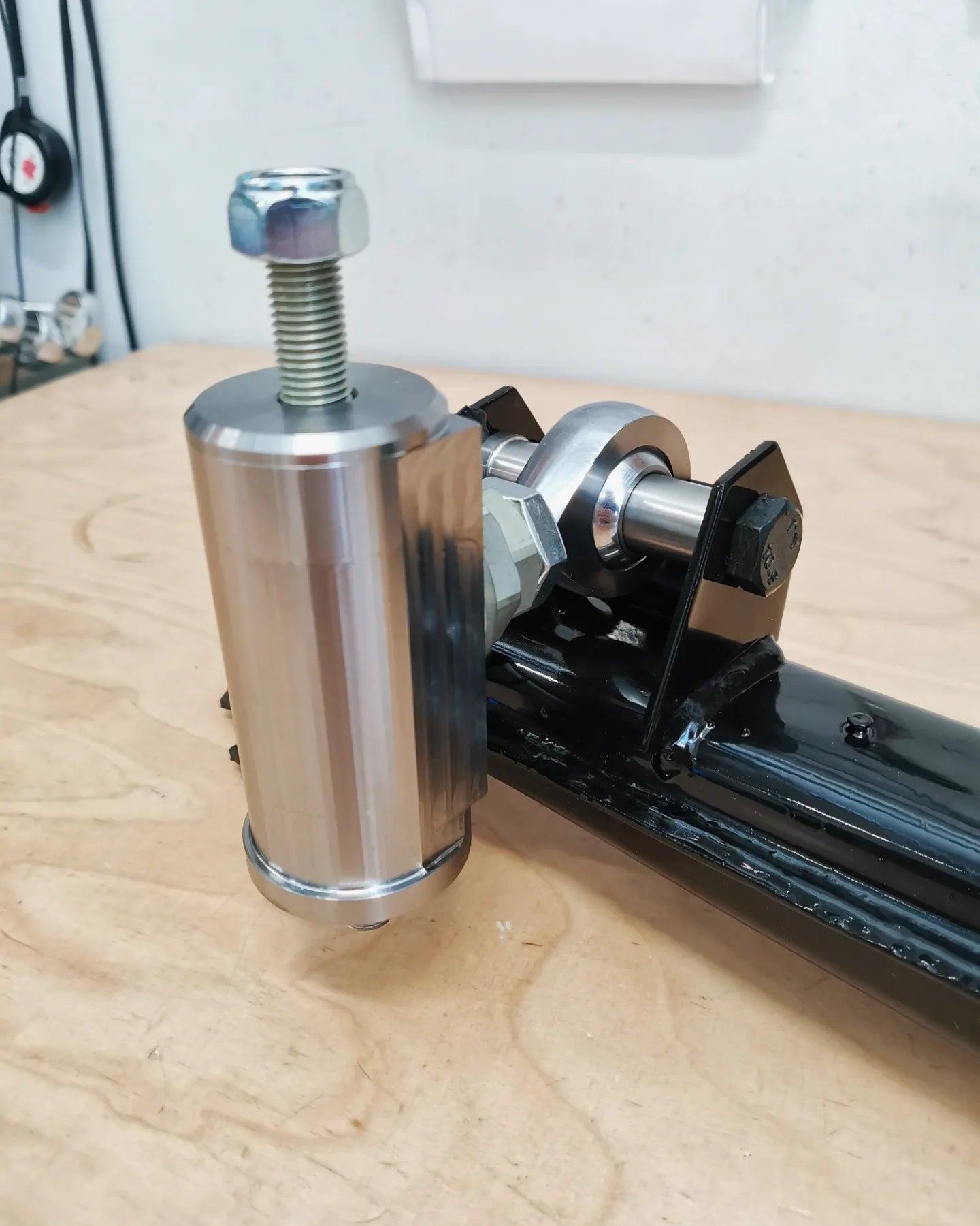 BMW E30 Gr.A DTM rear axle components - Narrow sweep pickup points + inner end reinforcements (DIY kit)