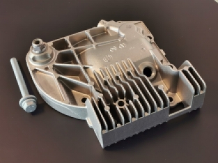 Differential cover with cooling fins 215L
