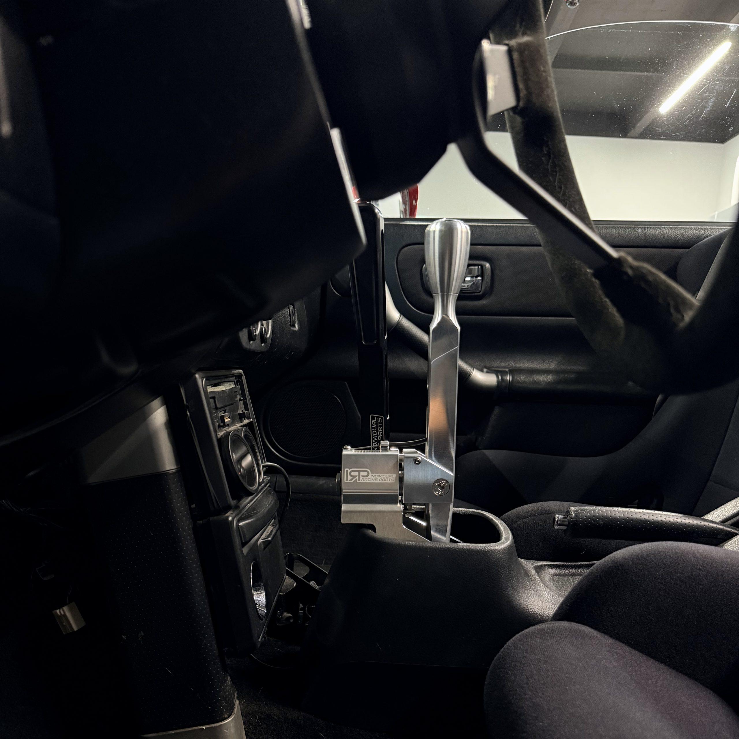 Short shifter Toyota MR2 / MR-S ZZW30 5 – 6 speed gearbox - Black with silver button