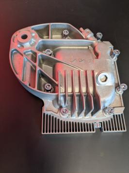 188L E81-E93 differential cover intermediate plate with cooling fins and drainplug Set