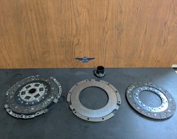 Double-plate cushioned organic clutch for original flywheel N54, N55, N62 B58