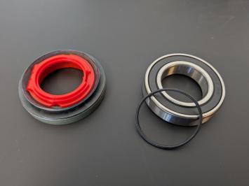 X-drive passenger side bearing and seal kit (F20 F20 F21 F22 F22 F23 F23 E46 E90 E91 E91 E92 E92 F30 F30 G20 F31 F31 G21 F34 F34 F32 F32 F33 F33 F36 F36 E34 E60 E60 E61 E61 F07 F07 F10 F10 F11 F11 G30 F90 G31 F06 F06 F12 F12 F13 F13 G32 F01 F01 F02 F02 G1
