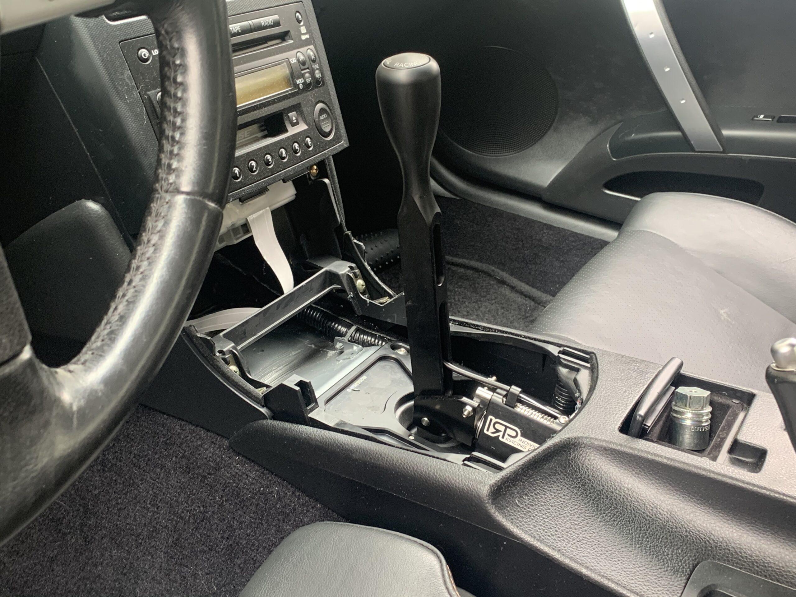 Shortshifter 350Z/Z33/G35/G37 V3 - Zwart met zilveren knop